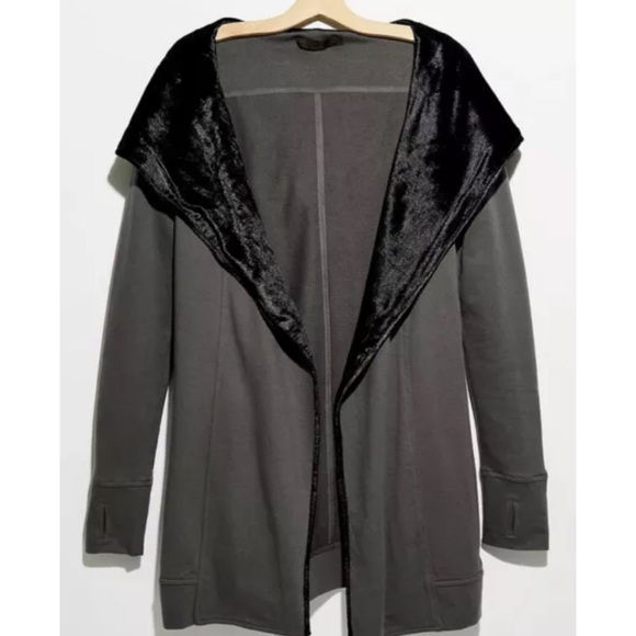 Nicholas K x Free People Sils Med Gray Black Velvet Hooded Wrap Cardigan Jacket - Picture 3 of 10